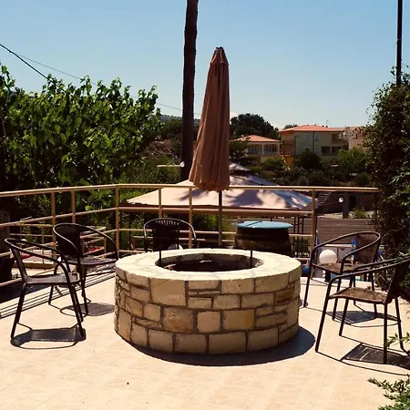 The Gems Villa Roussospítion